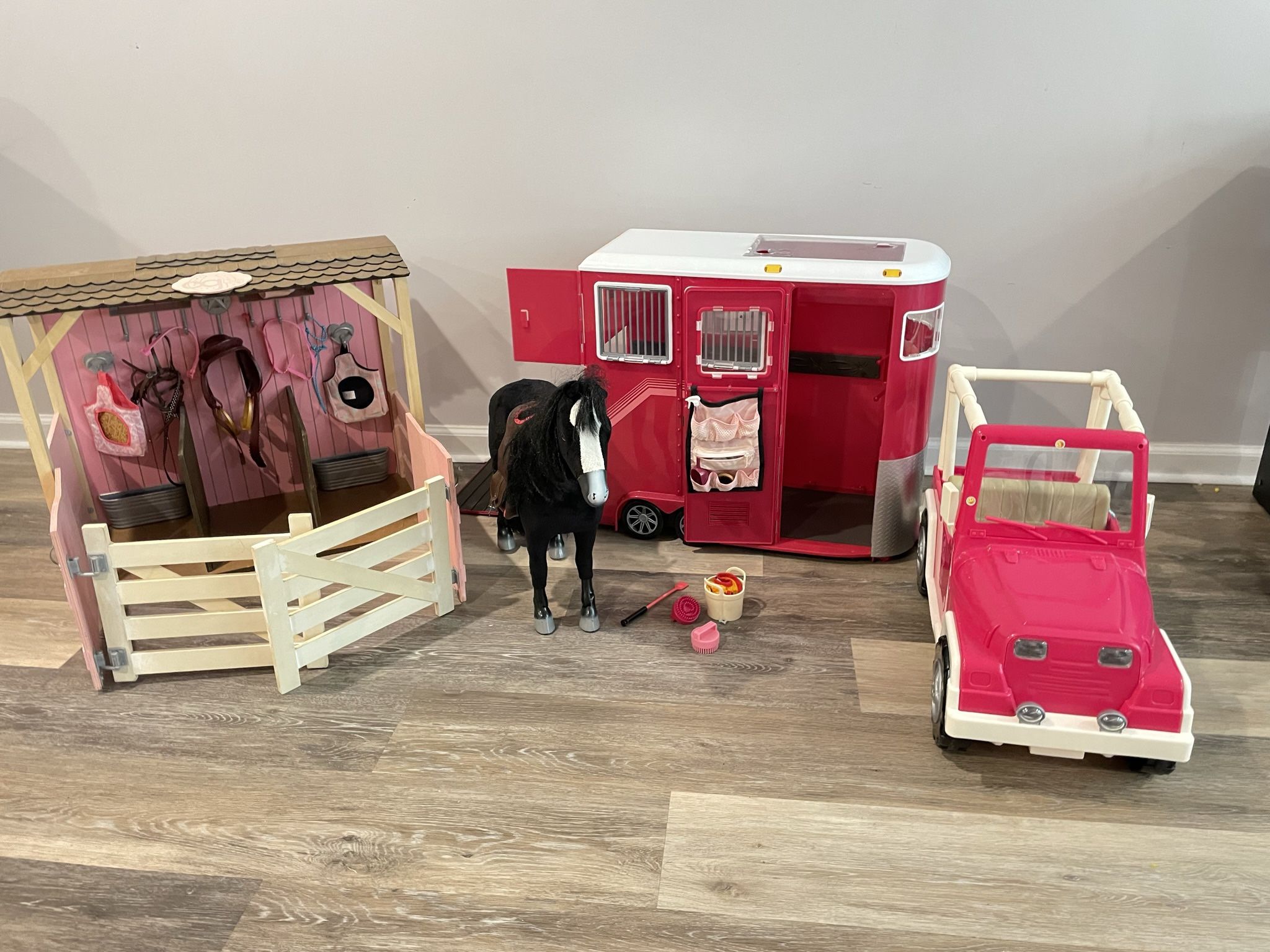 Horse, Stable, Trailer and Jeep! YuOur Generation (used for American Girl)