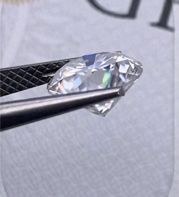 2.0 Carat Moissanite Diamond With GRA Certificate 