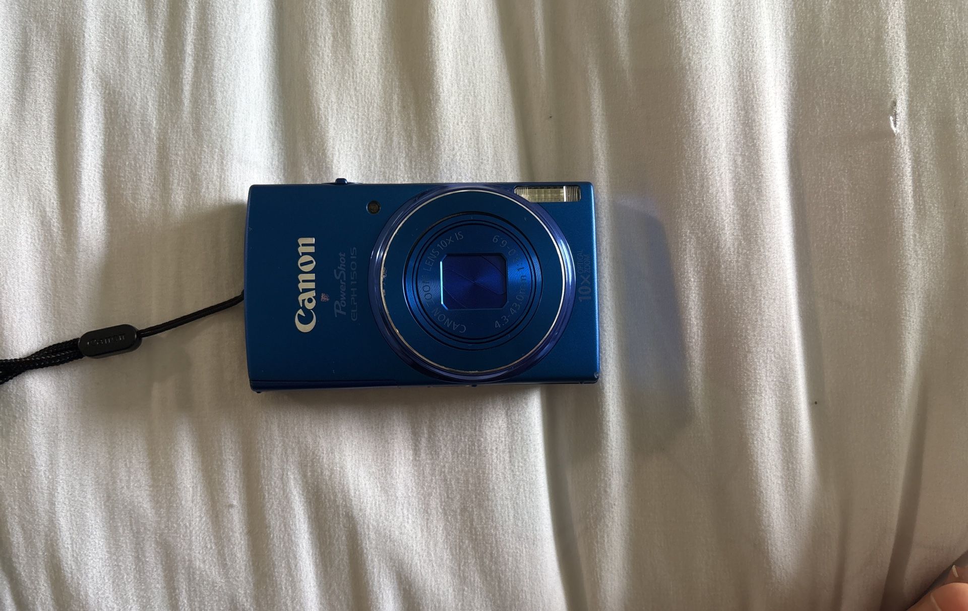 Canon PowerShot ELPH 150 IS Digital Camera (Blue)