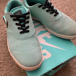 NIKE Size 7 Good Conditions 