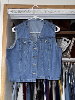 Women’s M/L Jean vests and shirts