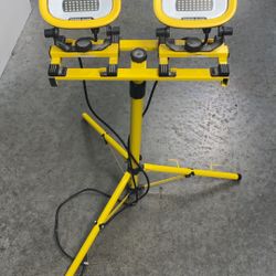*Work Lights With Tripod And Detachable Lights*
