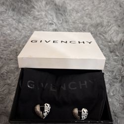Aretes Givenchy originales – Como nuevos