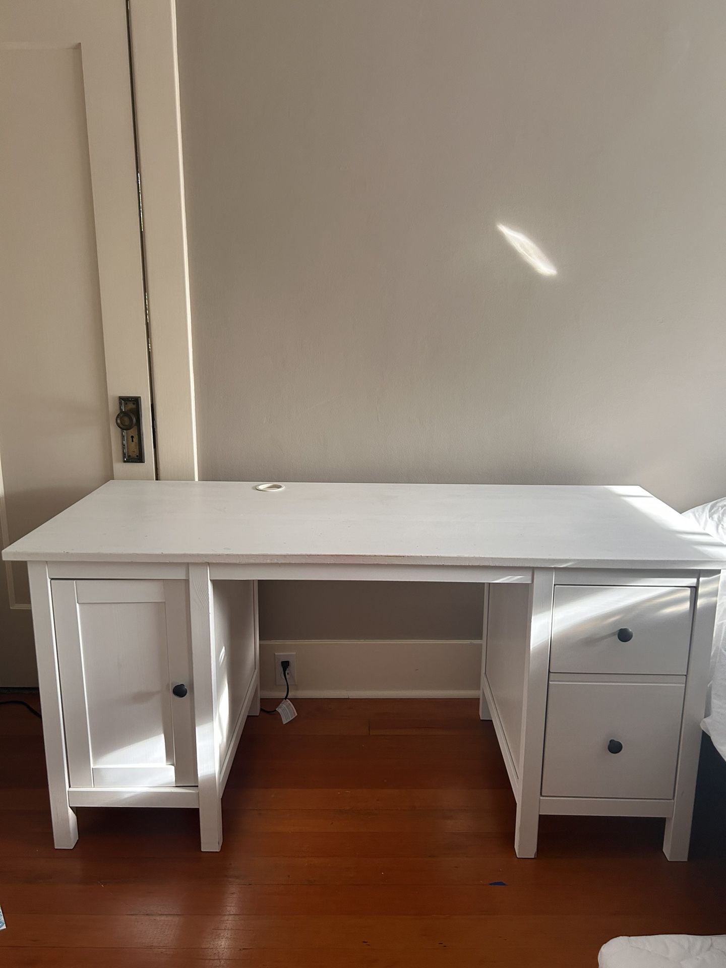 IKEA DESK-WHITE