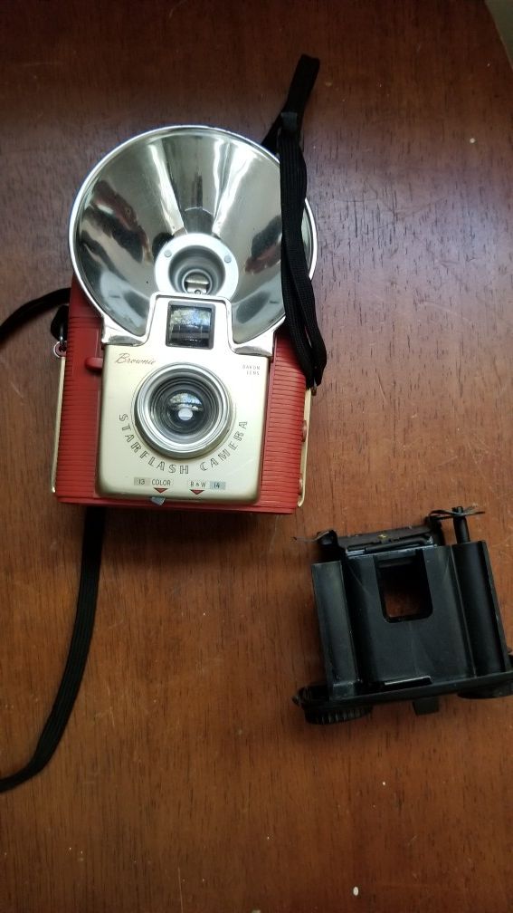 Vintage classic brownie starflash camera