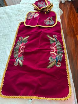 Christmas Embroidered Table Runner and Placemats Set