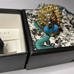 Gucci Gold Cabachon Lion Ring - RARE HARD TO FIND