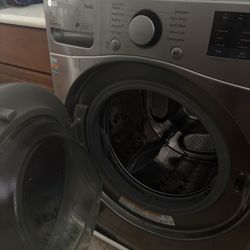 LG Washer And Dryer 