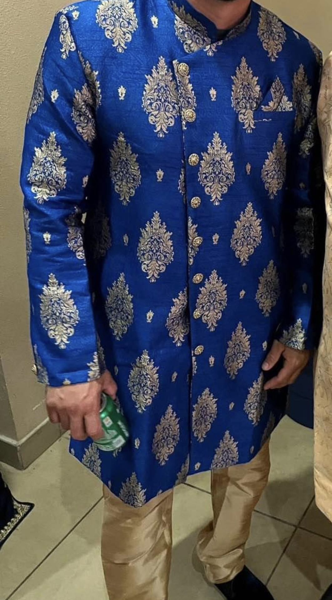 Men’s Size Large/44R Sherwani/Kurta