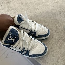 Lv Trainers