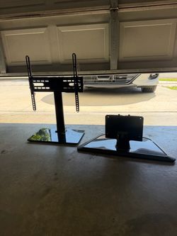 TV Stands with VESA Mounts – Set of 2