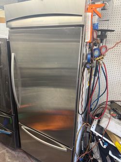 36” Thermador counter depth Bottom freezer built in