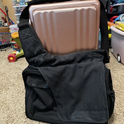 Diaper Dude Diaper Bag like new Pinstripe