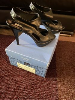 Simply Vera “Vera Wang” Heels