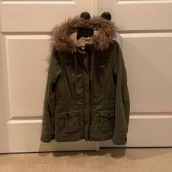 Hollister Sherpa Lined Hooded Jacket - Really Good Condition