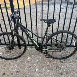 Marin San Anselmos DS2 Hybrid Bicycle