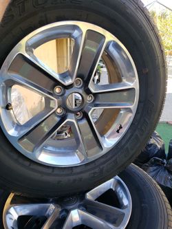 Jeep Wrangler Sahara Rims 18 and Tires
