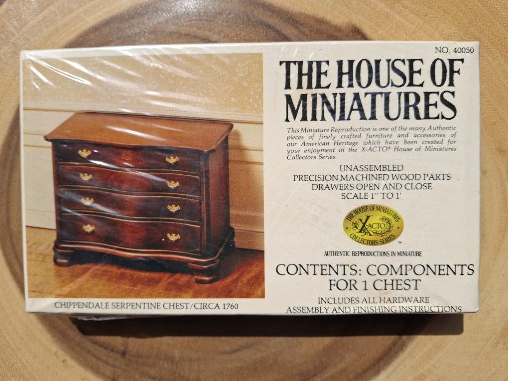 1:12 Scale Chippendale Serpentine Chest Kit