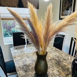 Dried Pampas Grass in gold Vase
