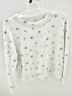 Pink Republic Light Gray Stars Pullover Sweater Women’s Size Large