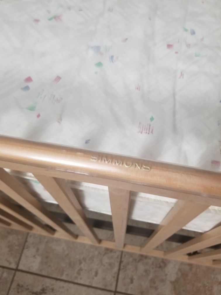 Simmons Crib - Great condition