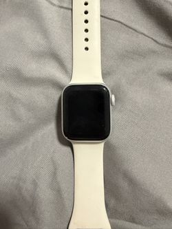 Apple Watch I Don’t Know What Series But For Sale 