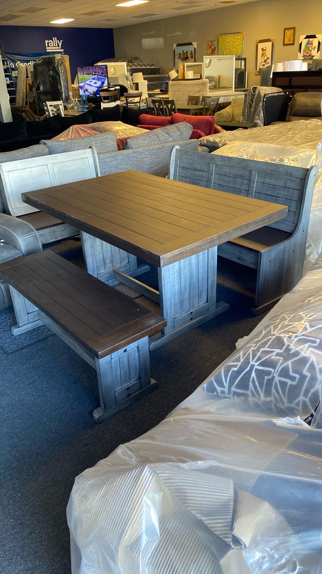 New Rustic Farmhouse Book Must sell Can Deliver $1100