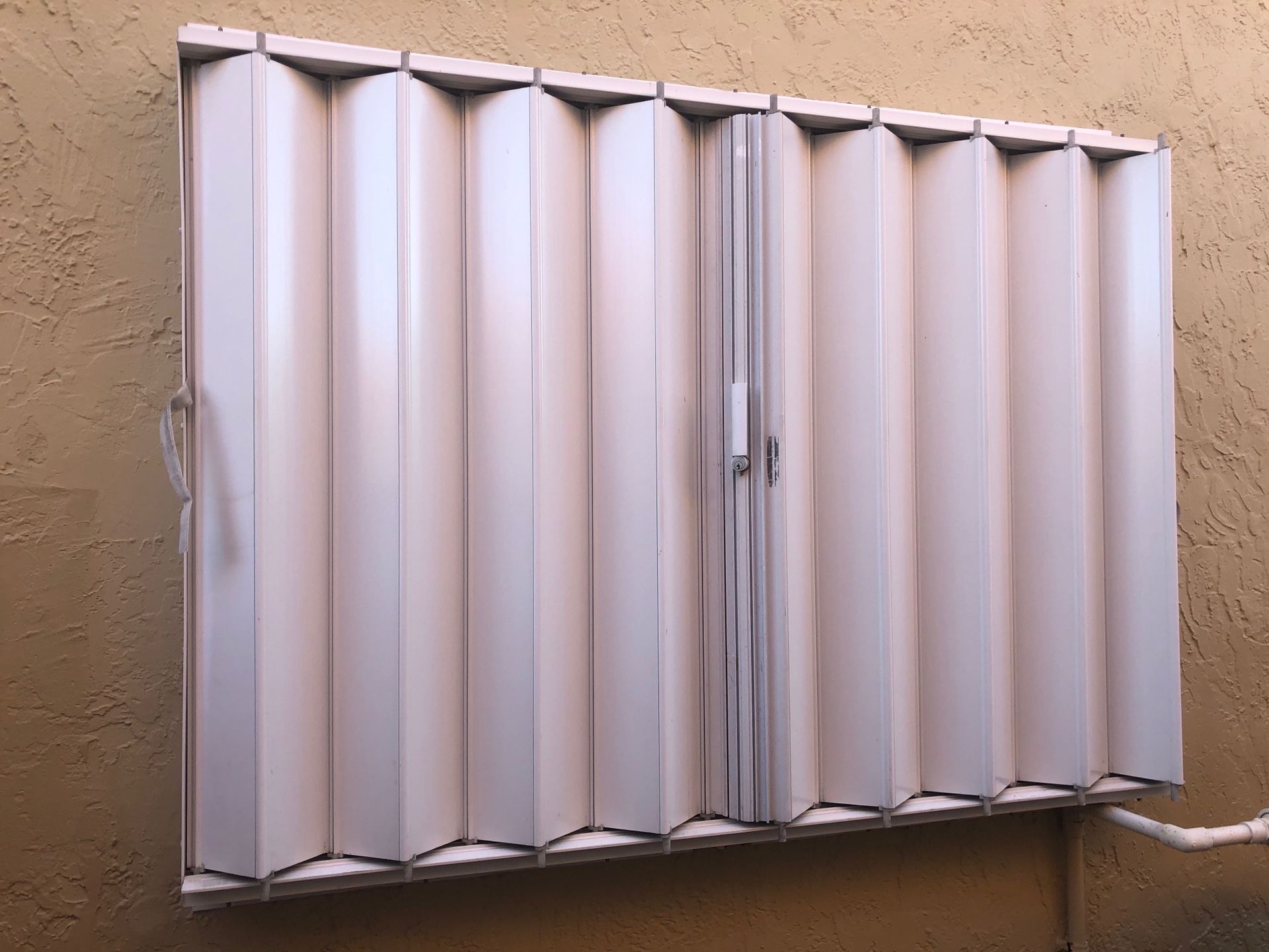 Accordian shutters for Sale in Hialeah, FL OfferUp