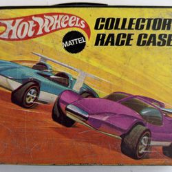 1968 vintage Hot Wheels Collector’s Race Case