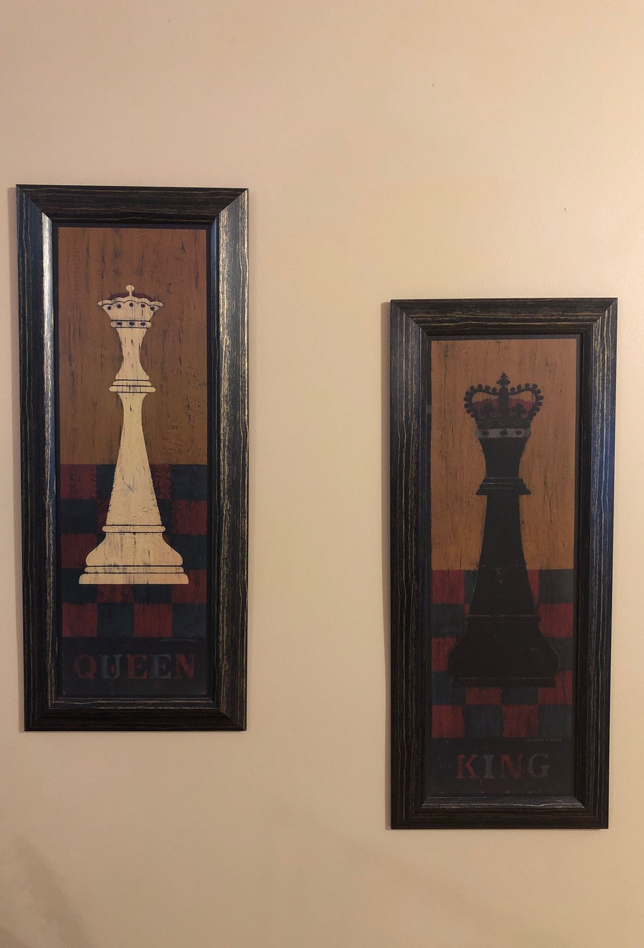 King and Queen wooden pics. 5$ must sell