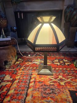 Antique Mission / Arts & Crafts Style Table Lamp – Slag Glass