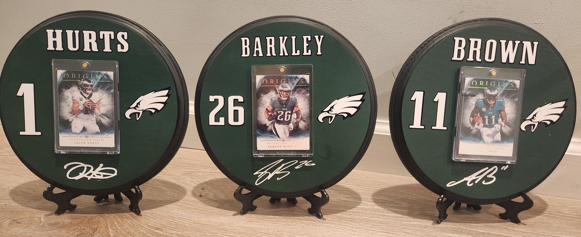 Eagles Sports Card Displays
