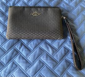 COACH Legacy Jacquard Corner Zip‎ Wristlet, Style F13311