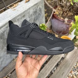 Air Jordan 4 “BlackCat” Size 11 $320