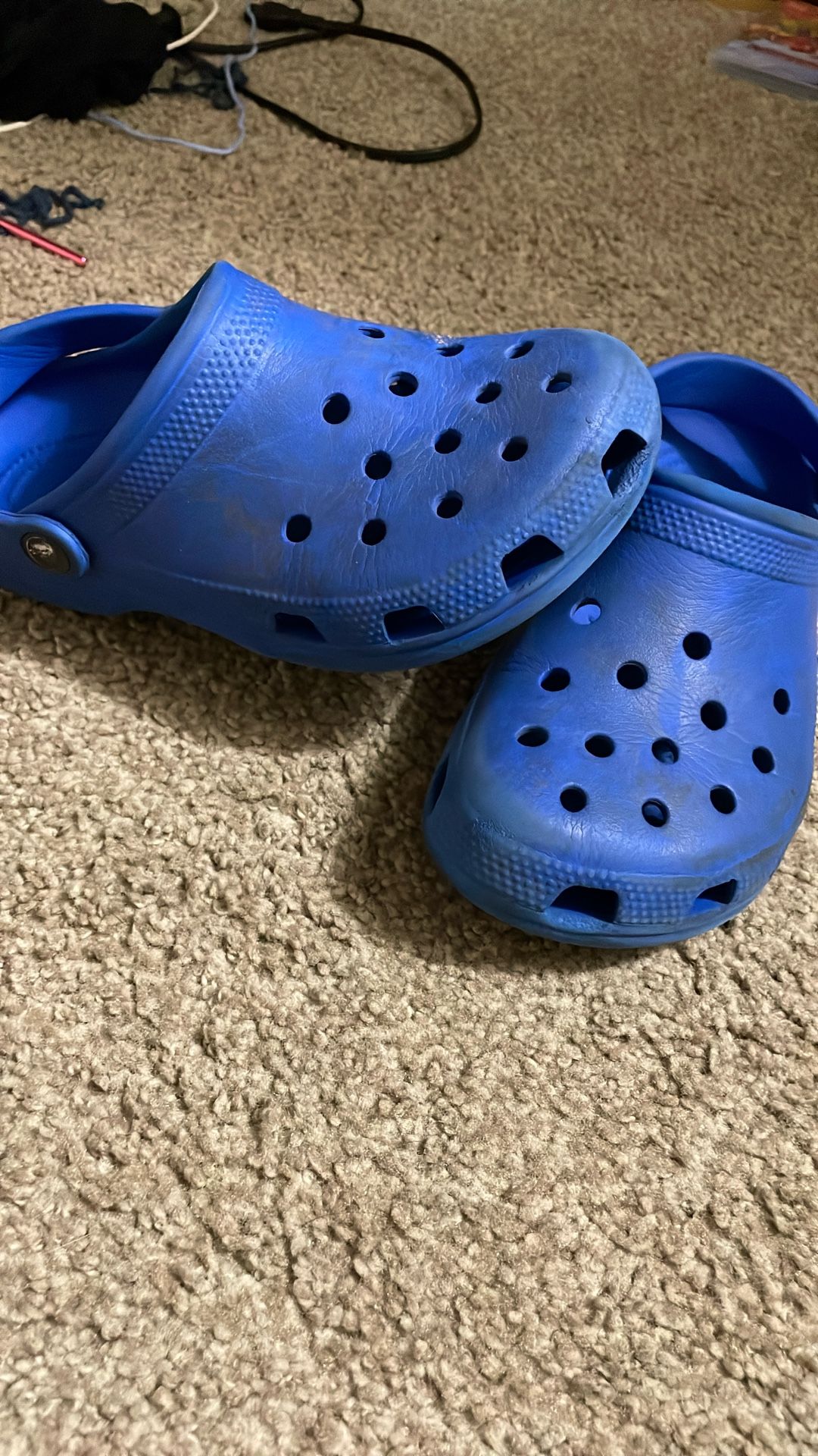 Crocs Size J 6