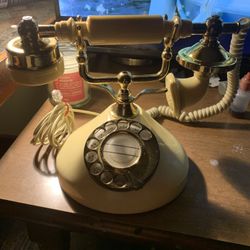 Vintage Yellow EZY-FONE # 36