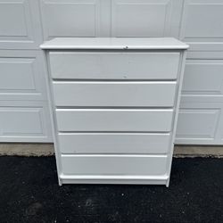 Solid Wood 5 Drawer White Dresser Chest of Drawers