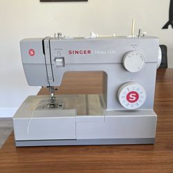 Singer Heavy Duty 4423 Sewing Machine