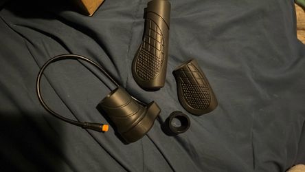 Left hand half twist throttle
