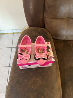 Minnie Mouse toddler shoes pink size 6