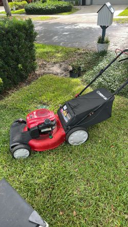 Troy-Bilt walk behind gas lawnmower with bag - read description!