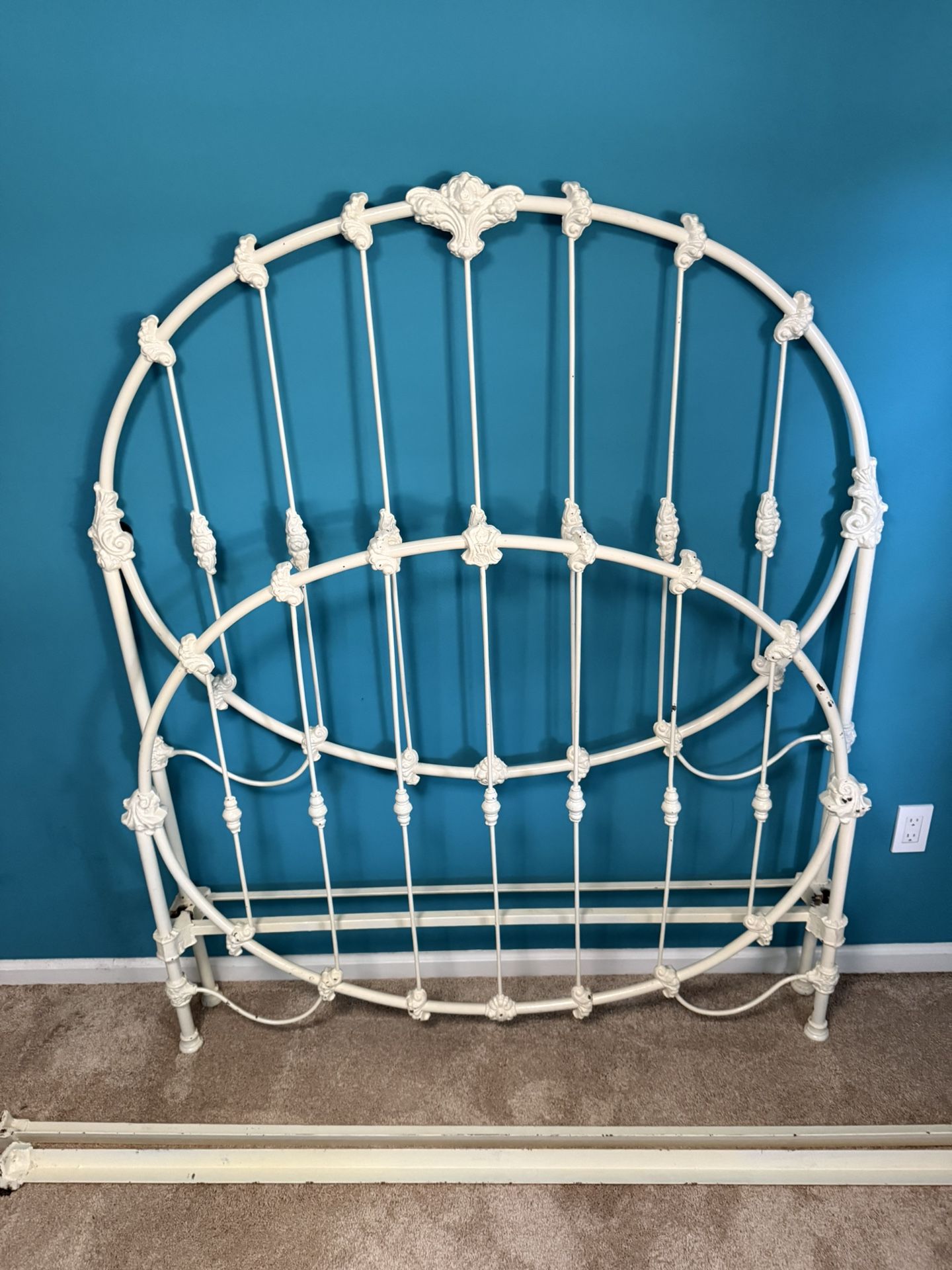 Antique White Full Metal Bed Frame