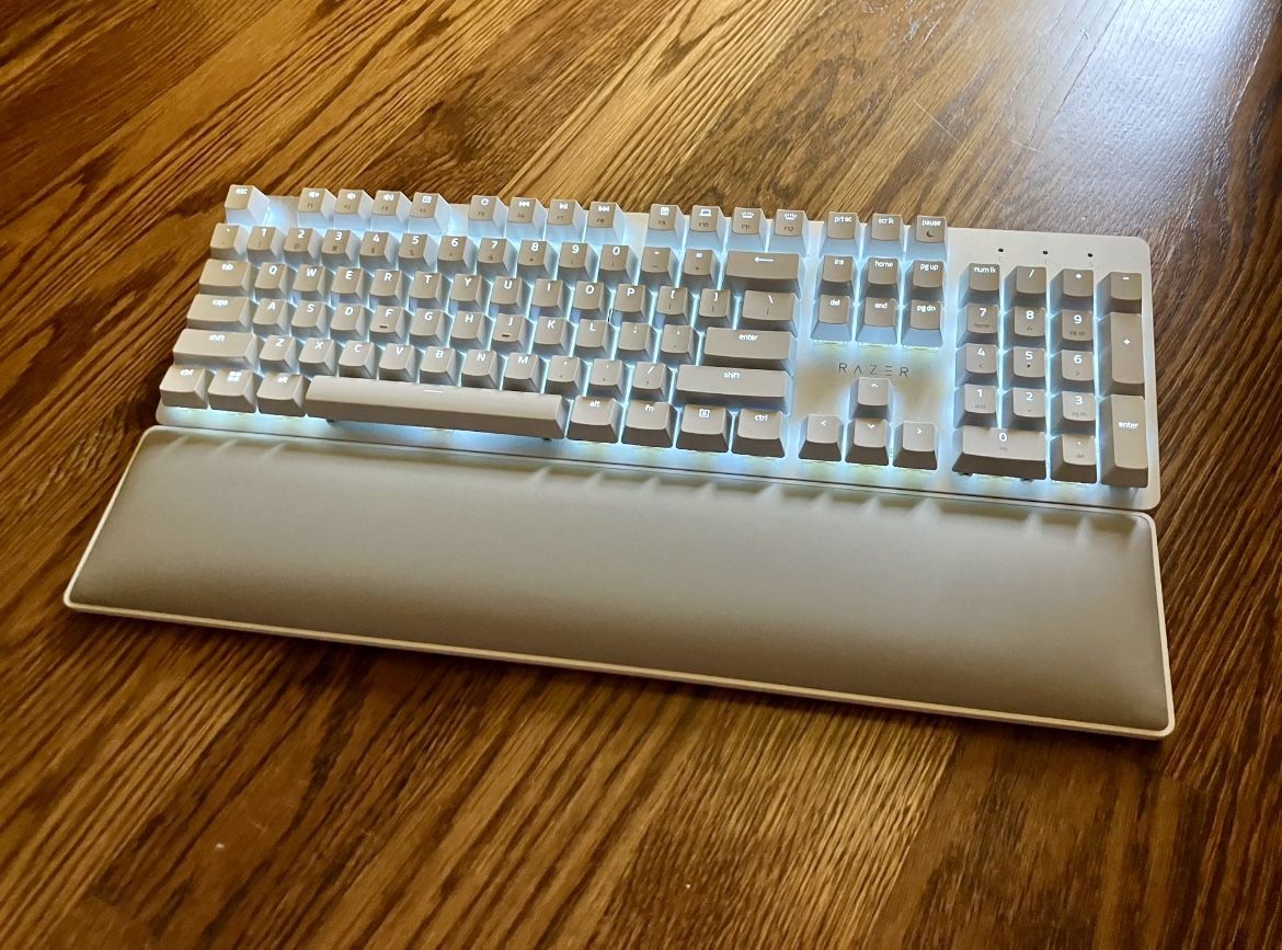 Razer Pro Type Ultra – Wireless Mechanical Keyboard