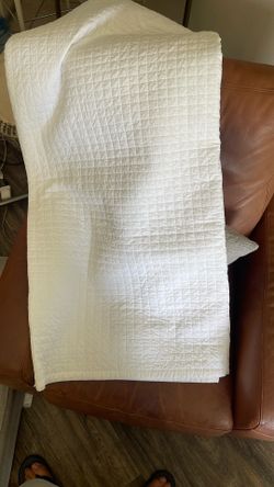 Crate & Barrel Cal King Blanket