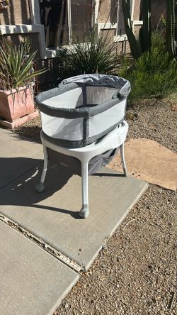 Grace Moving Bassinet