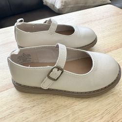 Girls Size 10 Shoes / Zapatos Para Niña 