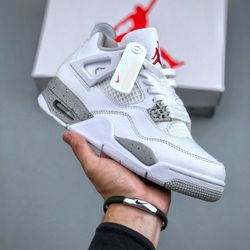 Jordan 4 White Oreo 1