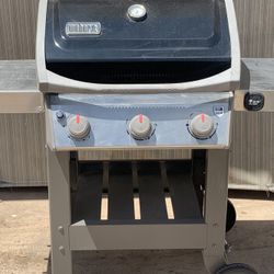 Weber Spirit E-3510 BBQ Grill 3 Burners Propane