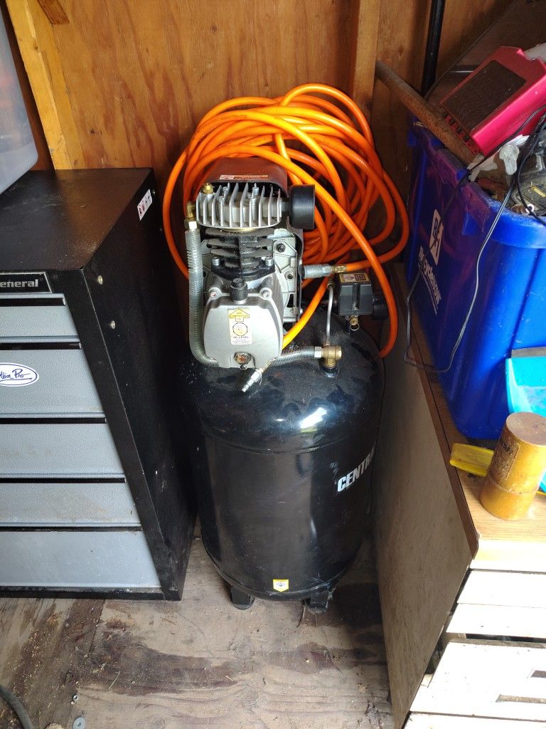 Central Pneumatic Air Compressor