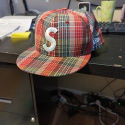 Supreme New Era Size 8